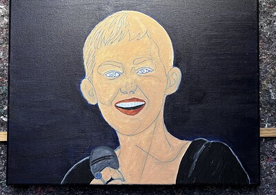 Gesicht, Haare, Hals, Dekolleté mit Hautfarben gemalt und Mund / Zähne ausgemalt