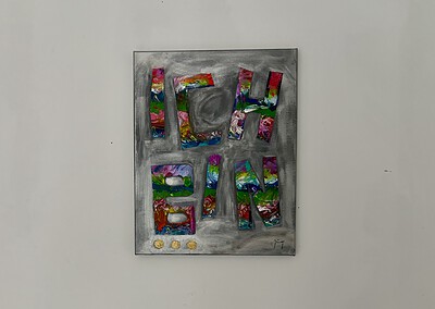 Bild #34 Bild Ich bin – Titelbild an der Wand haengend 1